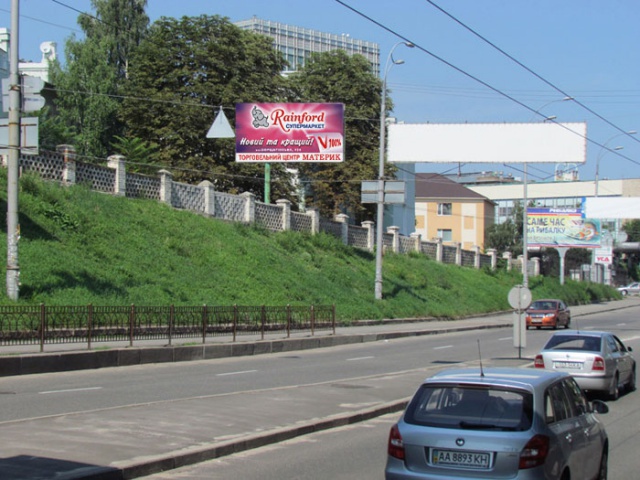 Щит 6x3, Федорова, 34 (между ул. Горького и ул.Гринченко), в сторону центра Щит 6x3, Федорова, 34 (между ул. Горького и ул.Гринченко), в сторону центра