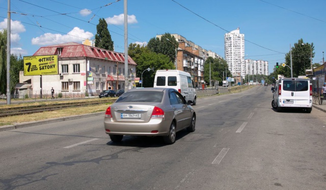 Щит 6x3,  Автозаводська вул., 83 (ЖК "Бережанський, Аптека 36,6), в напрямку Полярна вул