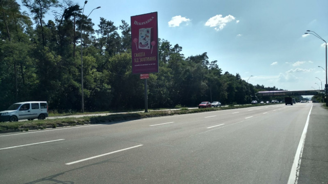 Щит 3x6,  Броварський просп., РОЗПОДІЛЮВАЧ. 200 м від повороту на Київську птахофабрику, в напрямку Києва