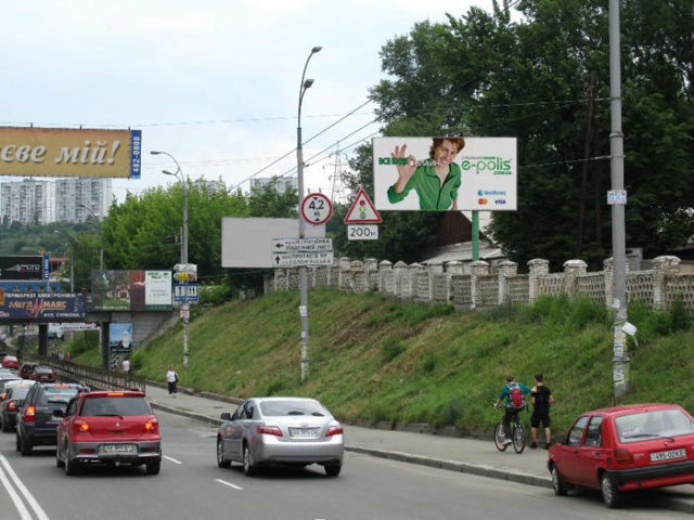 Щит 6x3, Федорова, 34 (между ул. Горького и ул.Гринченко), в сторону Протасова яра Щит 6x3, Федорова, 34 (между ул. Горького и ул.Гринченко), в сторону Протасова яра