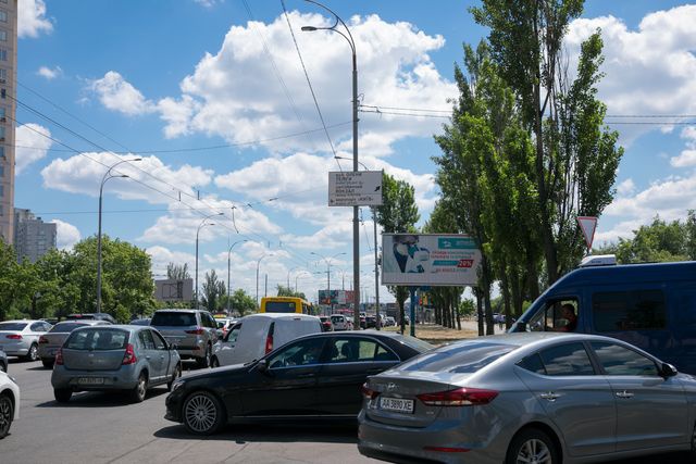 Призма 6x3,  Героїв Сталінграда просп., навпроти буд. 2 (Оболонські ЛИПКИ, АЗС Amic Energy, ОККО, Коледж морського і річкового флоту ім. Конашевича), в напрямку Степана Бандери просп