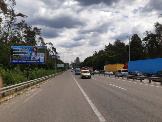 Щит 6x3,  Брест-Литовське шосе, 1 км до Чорнобильська вул., 200 м від ресторану "Ярославів двір", в напрямку Перемоги просп.