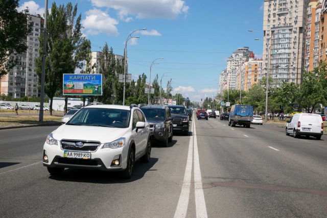 Призма 6x3,  Героїв Сталінграда просп., навпроти буд. 2 (Оболонські ЛИПКИ, АТБ-маркет, Новус, Приватбанк, Коледж морського і річкового флоту ім. Конашевича), в напрямку Олександра Архипенка вул